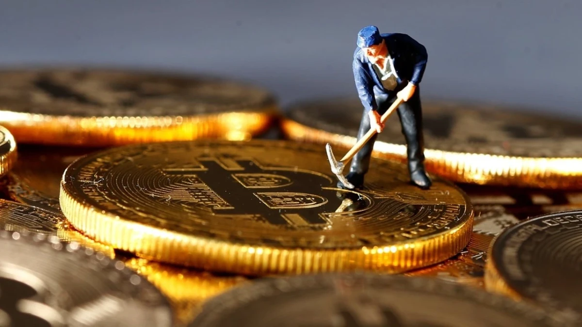 5 تا از بهترین دستگاه‌های استخراج بیت‌کوین در سال ۲۰۲۵